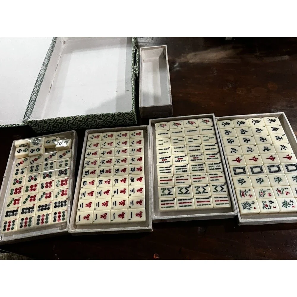 Vintage Mah Jong 142 Tiles in silk box suitcase mostly sealed incomplete
